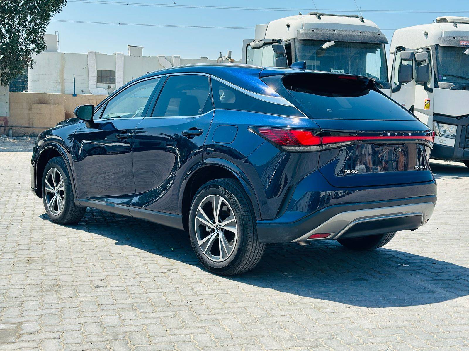 2023 LEXUS RX 350 — 21690 KM — Lot 2006078 — Al Quoz - Marhaba Auctions Used Cars - Image 6