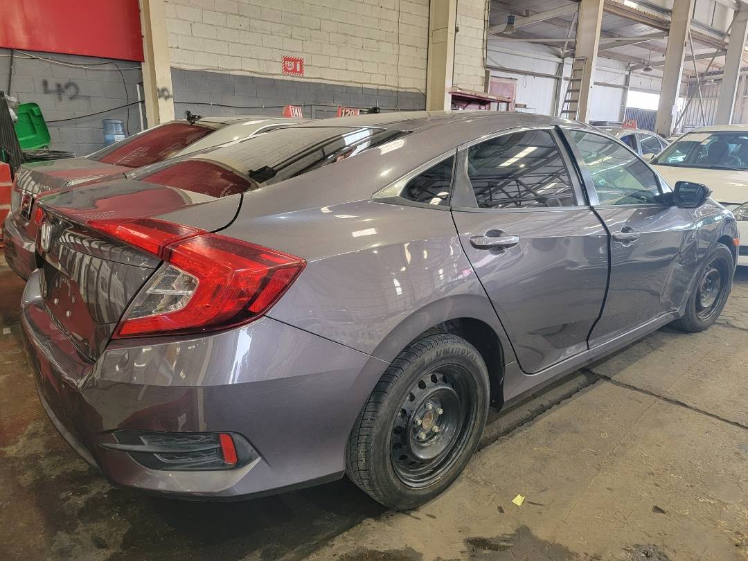 2017 HONDA CIVIC — 294500 Miles — Lot 566279 — Main - Marhaba Auctions Used Cars - Image 4