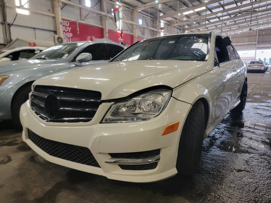 2012 MERCEDES BENZ C300 — 113633 Miles — Lot 38987801 — Souq - Marhaba Auctions Used Cars - Image 5