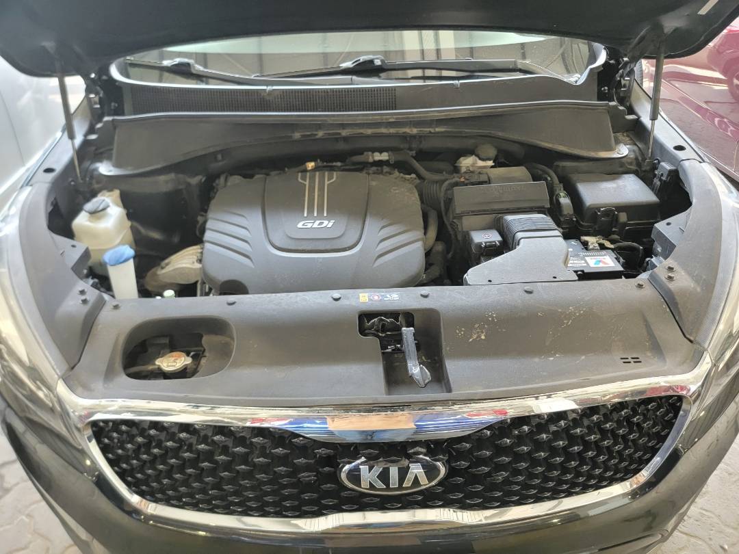 2018 KIA SORENTO — 111600 Miles — Lot JG358631 — Souq - Marhaba Auctions Used Cars - Image 12