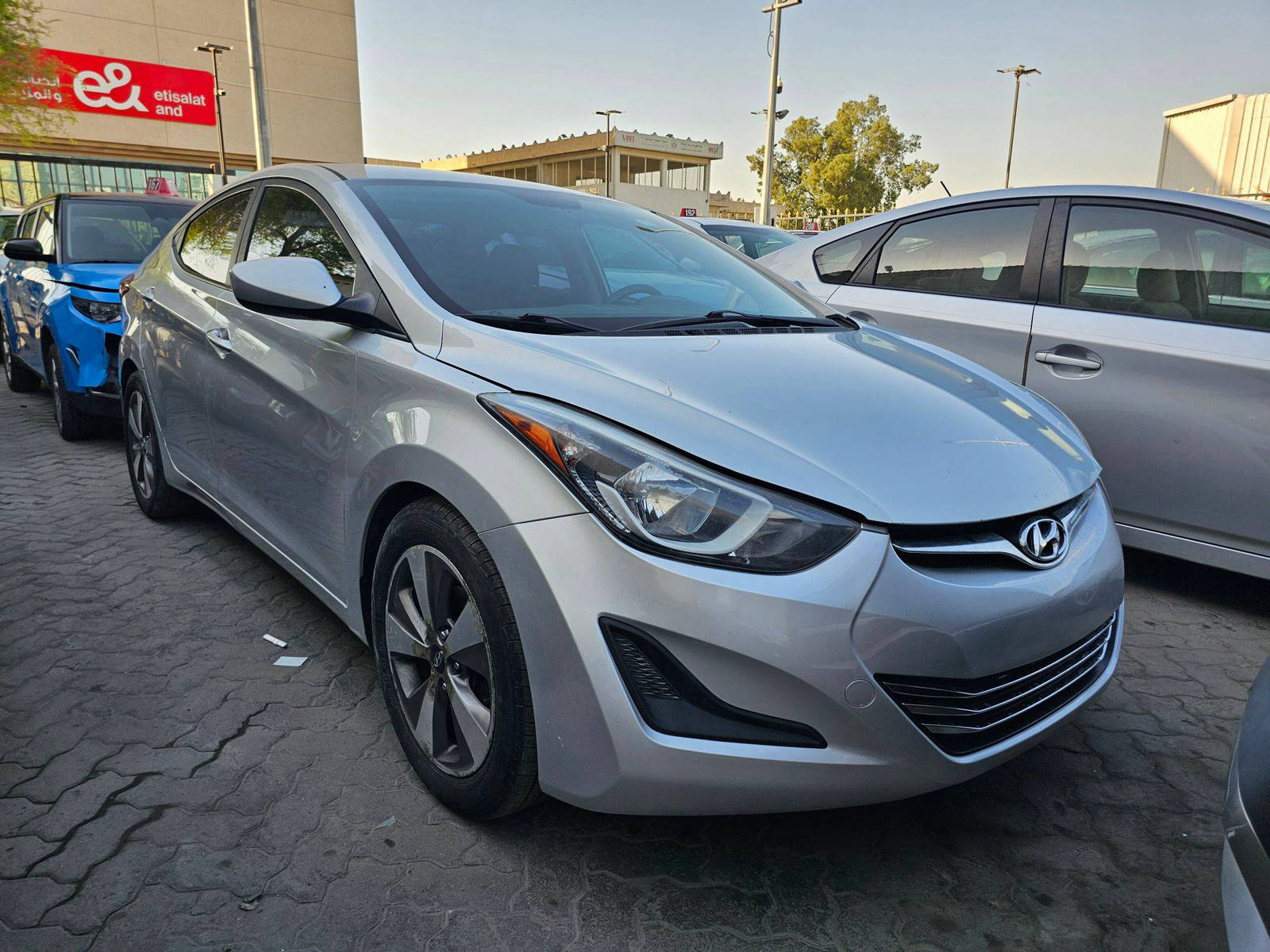 HYUNDAI ELANTRA 2015 - Marhaba Auction Used Cars - Image 4