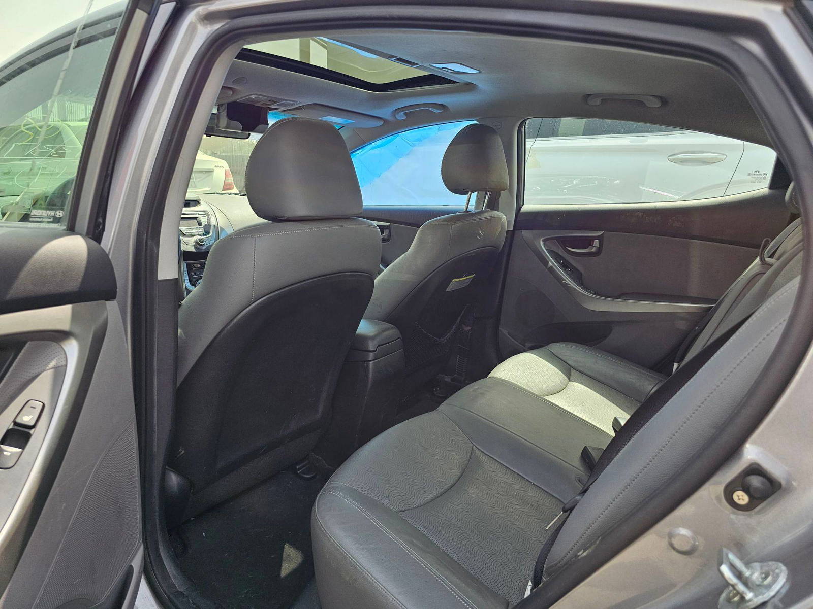 2013 HYUNDAI ELANTRA — 170317 Miles — Lot 53431615 — Souq - Marhaba Auctions Used Cars - Image 6