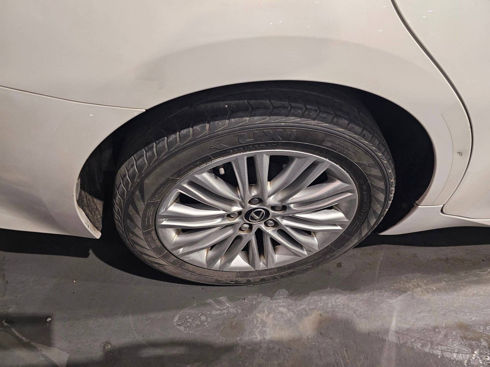 LEXUS ES 300 2018 - Marhaba Auction Used Cars - Image 6