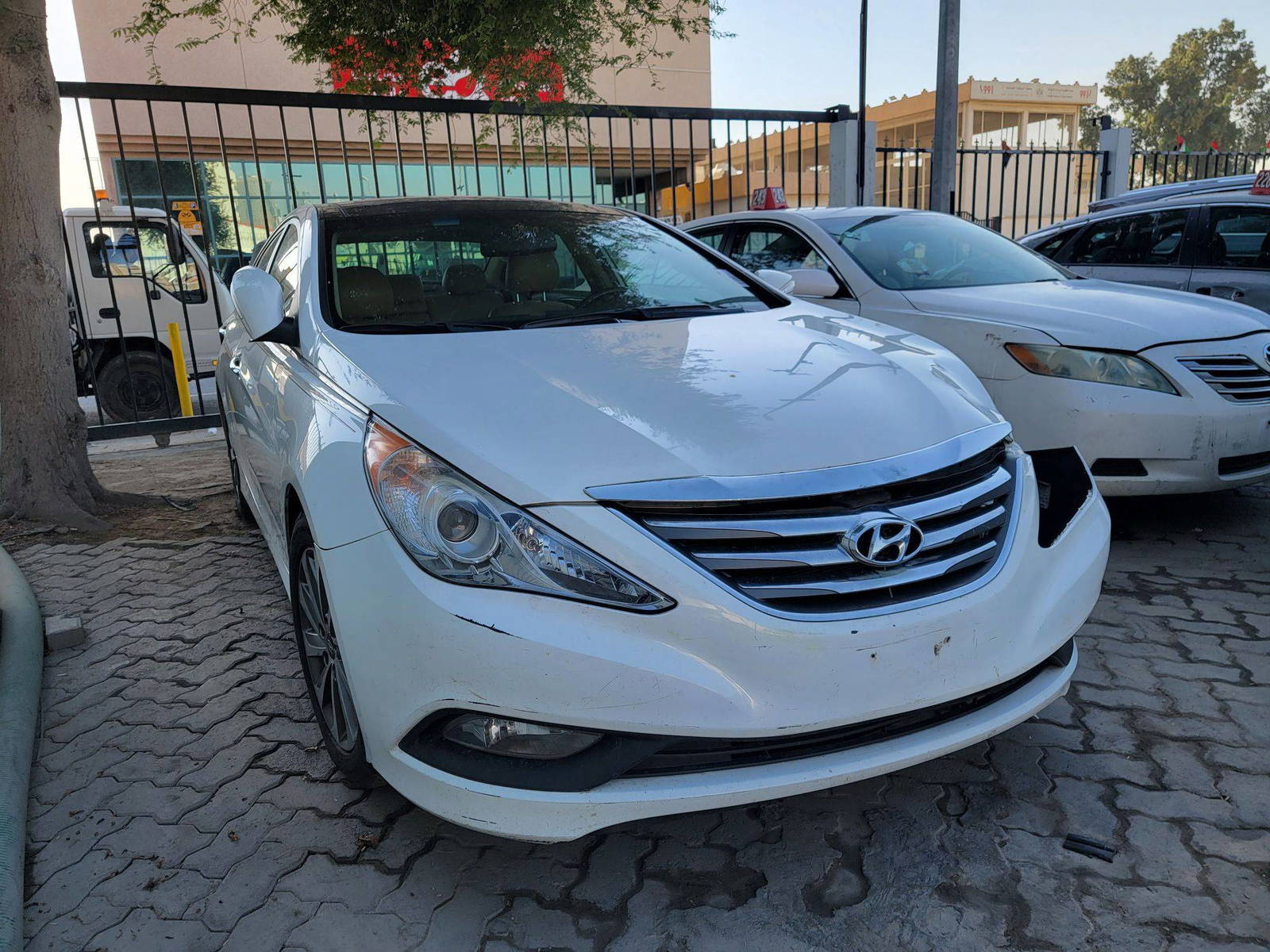 2014 HYUNDAI SONATA — 168014 Miles — Lot EH849638 — Main - Marhaba Auctions Used Cars - Image 4