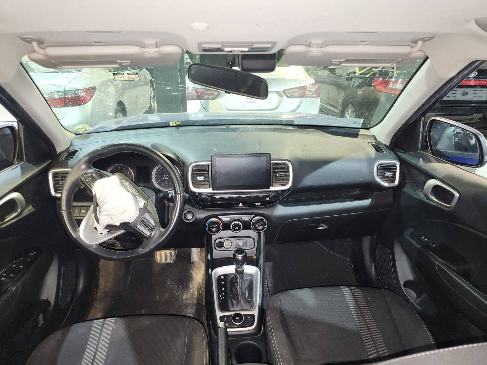 2021 HYUNDAI VENUE SEL — 90872 KM — Lot 121552 — Main - Marhaba Auctions Used Cars - Image 7