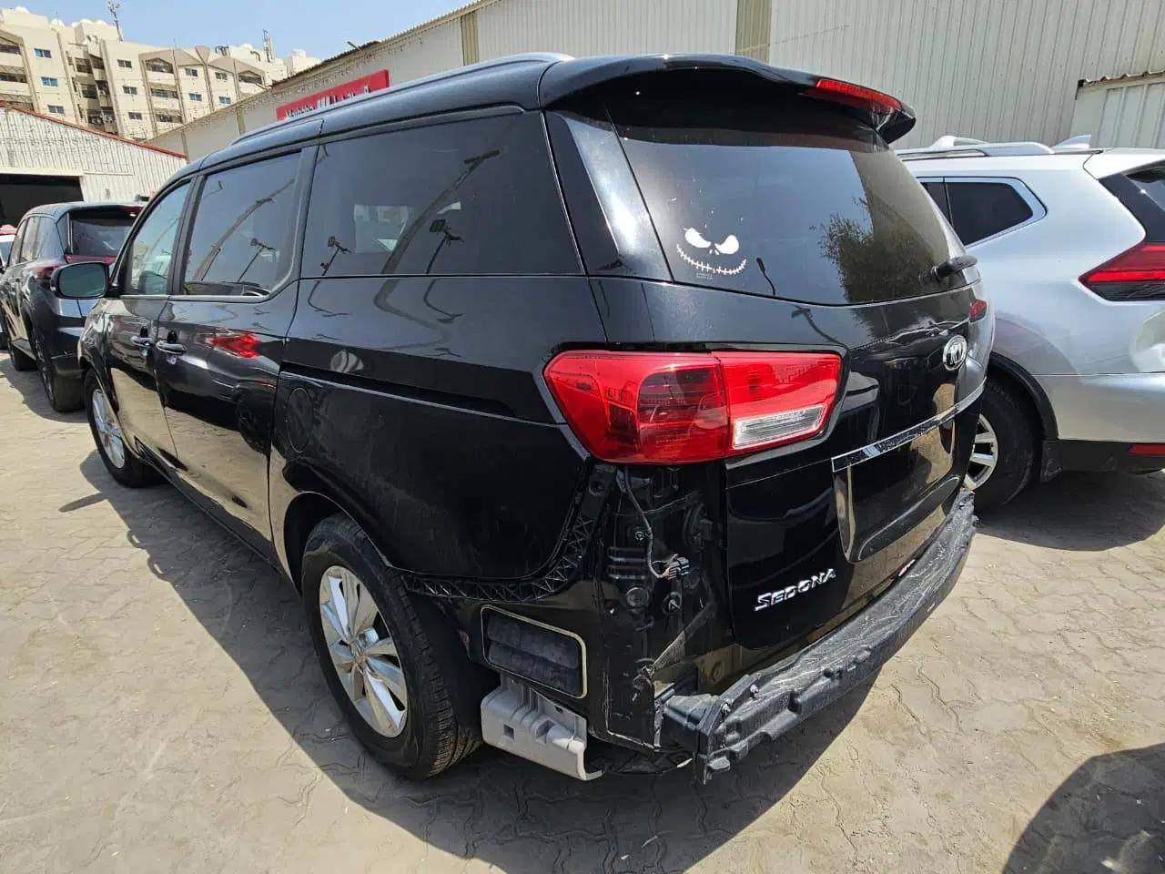 2017 KIA SEDONA — 133010 Miles — Lot 19H6246132 — Main - Marhaba Auctions Used Cars - Image 6