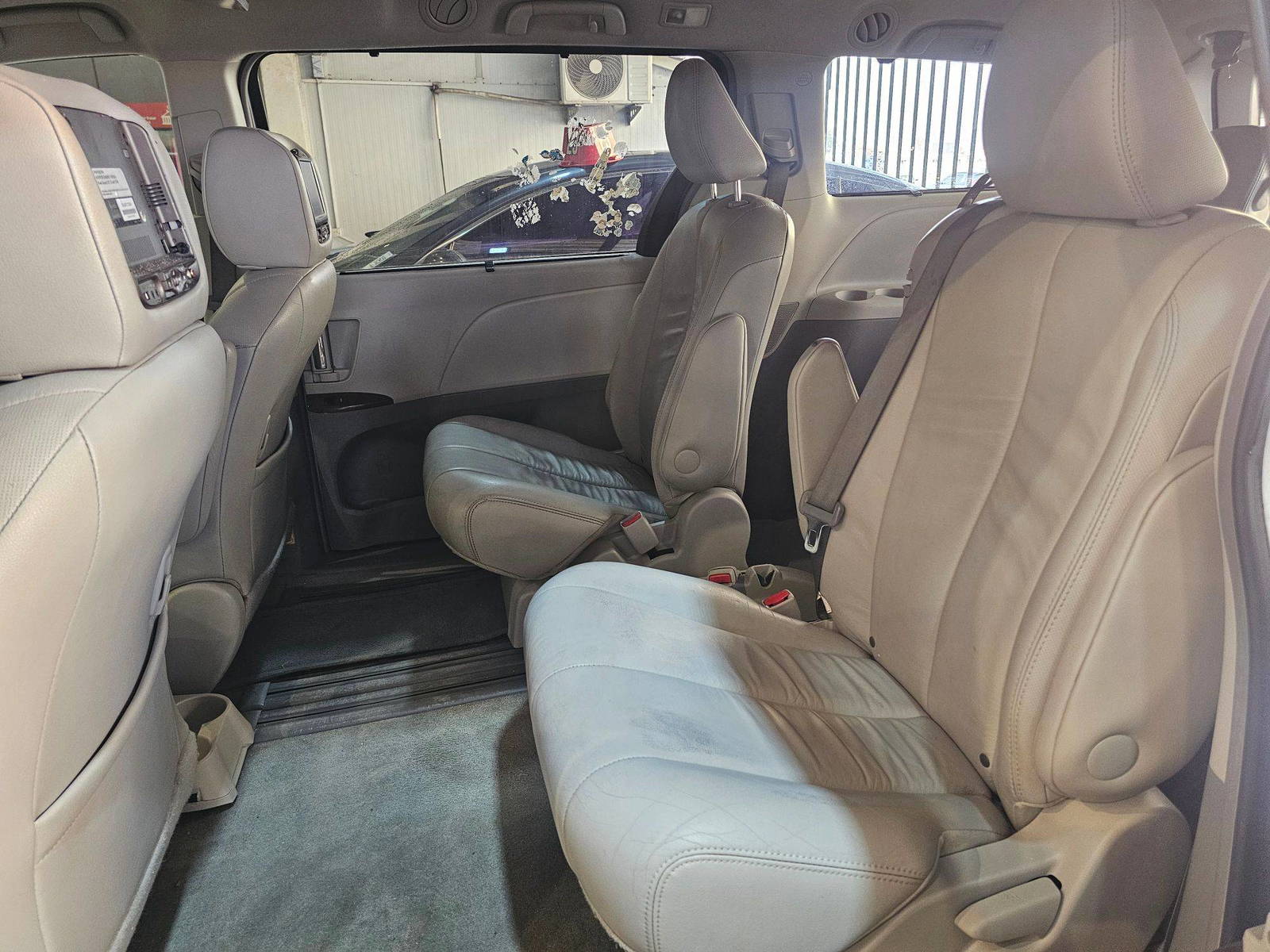 2013 TOYOTA SIENNA — 198126 Miles — Lot 80829395 — Main - Marhaba Auctions Used Cars - Image 9