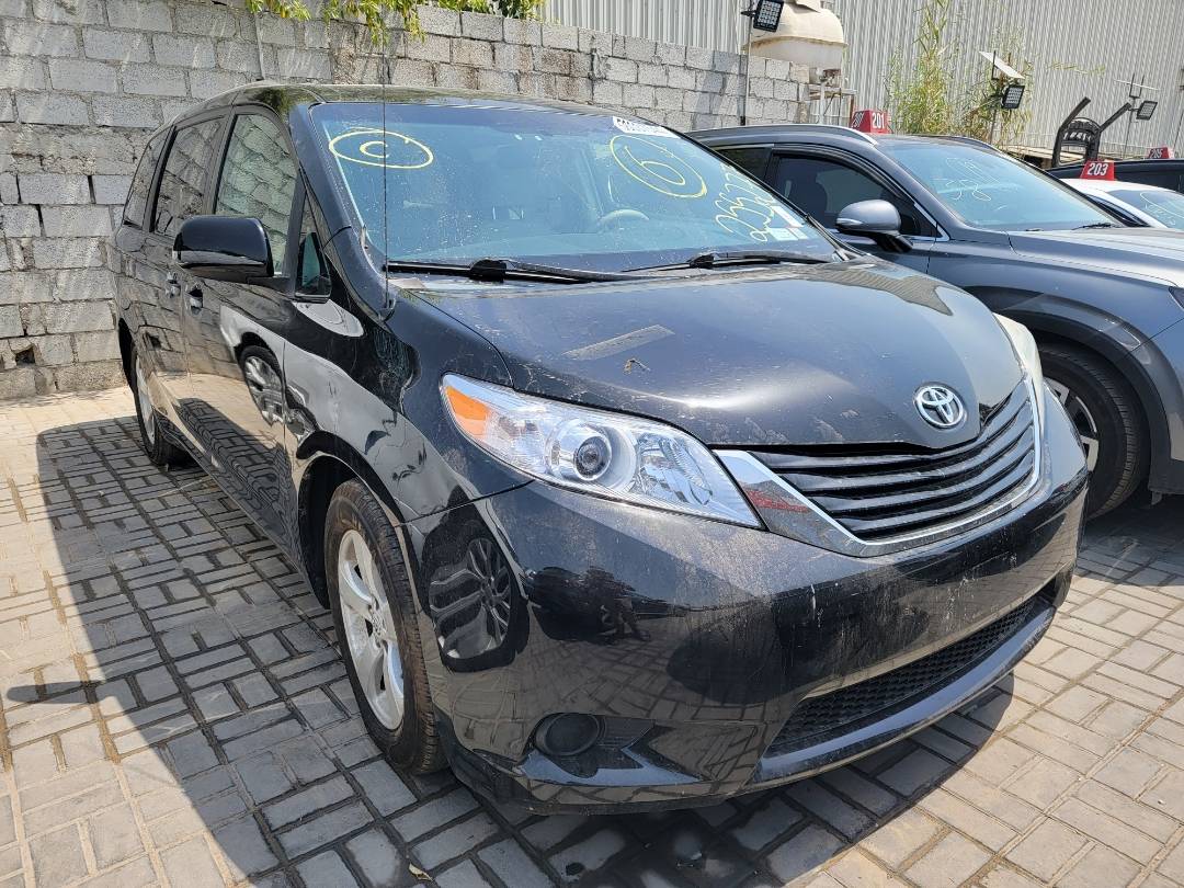 2012 TOYOTA SIENNA — 206691 Miles — Lot 255277 — Main - Marhaba Auctions Used Cars - Image 5