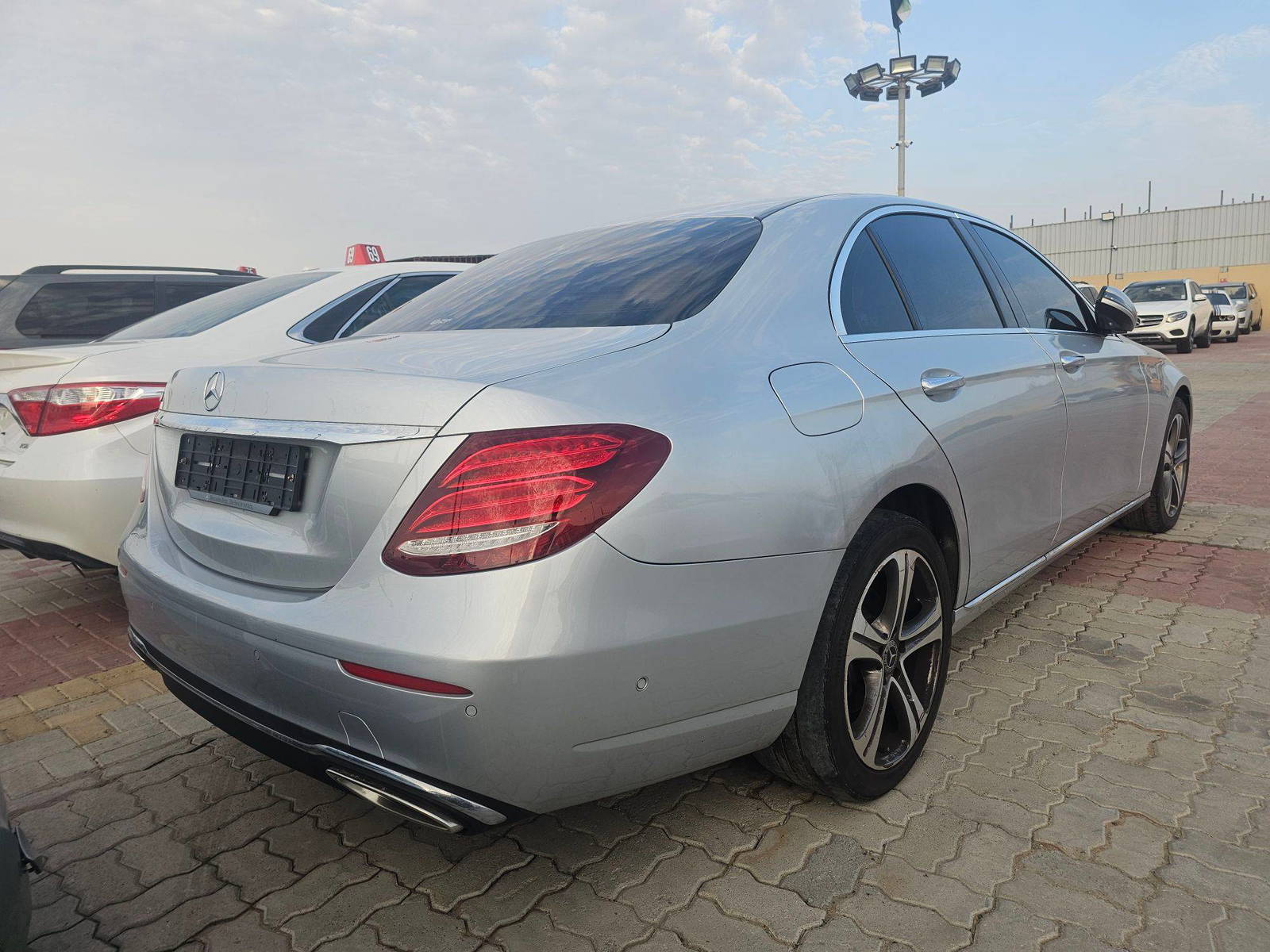 MERCEDES BENZ E-300 2019 - Marhaba Auction Used Cars - Image 6