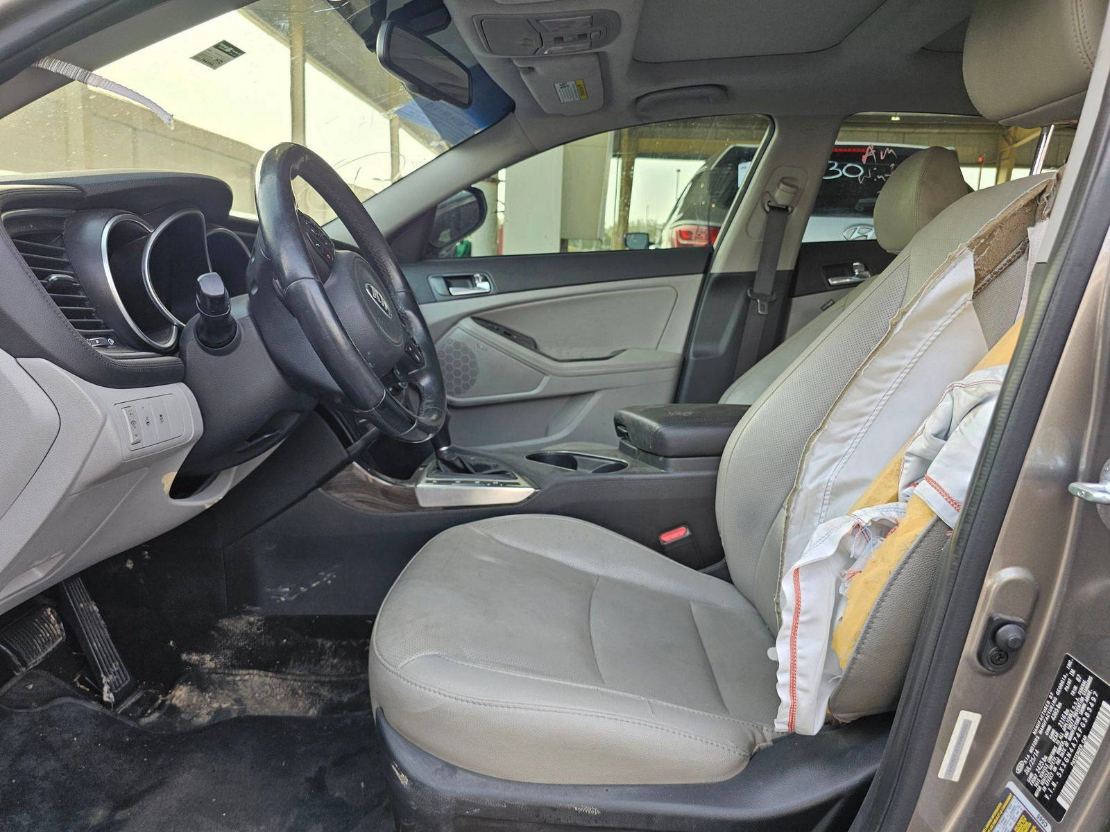 2015 KIA OPTIMA — 126424 Miles — Lot 4A74FG383497 — Souq - Marhaba Auctions Used Cars - Image 9