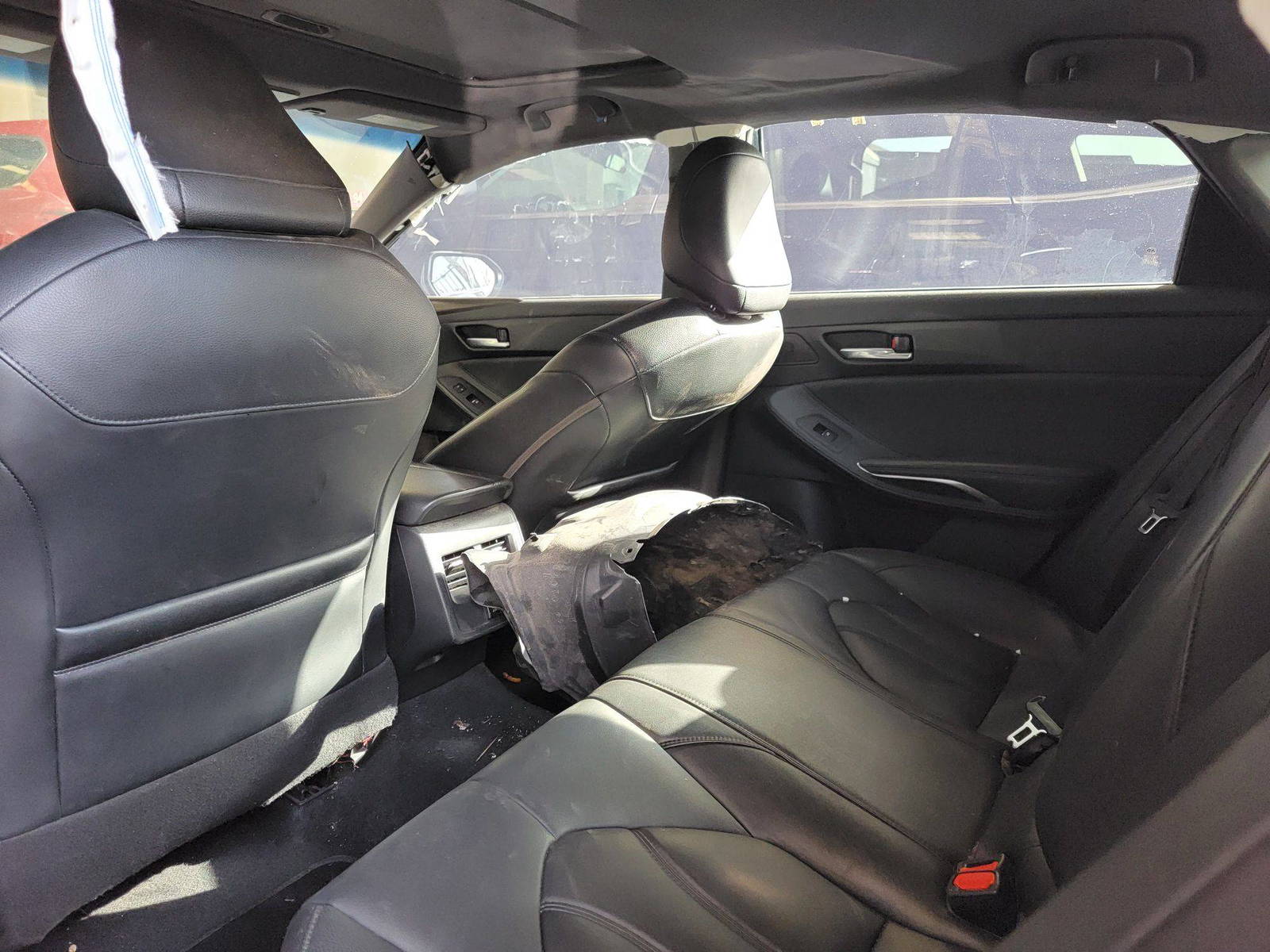 2020 TOYOTA AVALON — 113800 Miles — Lot LU039331 — Main - Marhaba Auctions Used Cars - Image 6