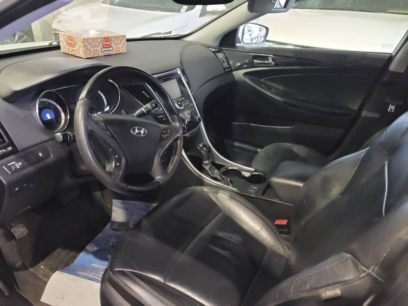 2011 HYUNDAI SONATA — 149873 Miles — Lot BH013710 — Main - Marhaba Auctions Used Cars - Image 8