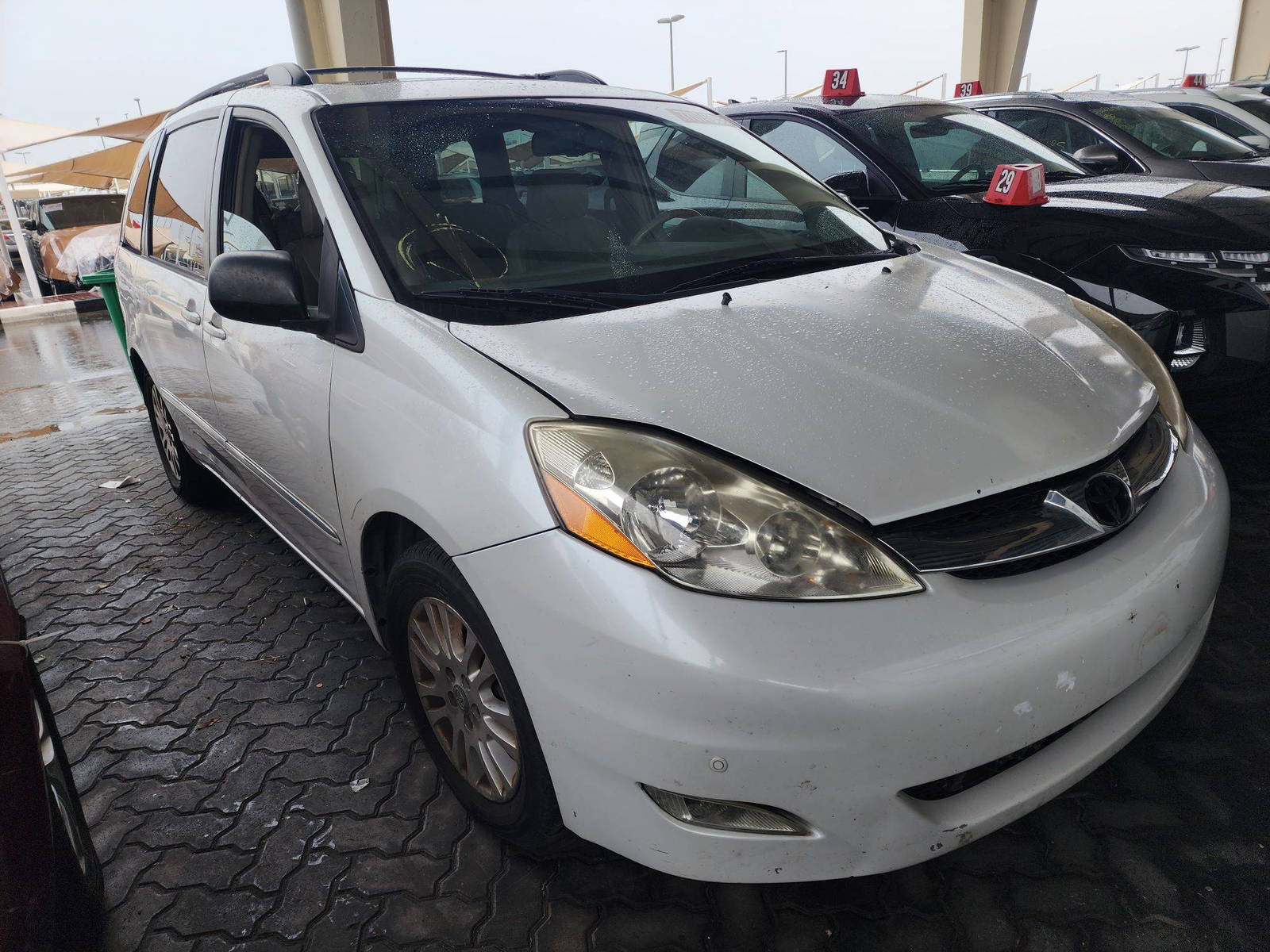 2007 TOYOTA SIENNA — 174191 Miles — Lot 77074503 - Marhaba Auctions Used Cars - Image 4