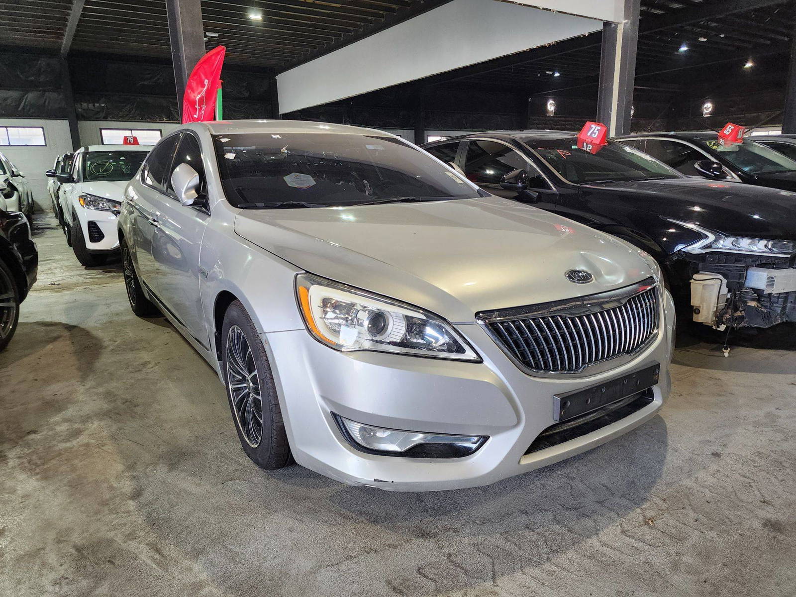 2011 KIA K7 — 228678 KM — Lot 215487 — Souq - Marhaba Auctions Used Cars - Image 3