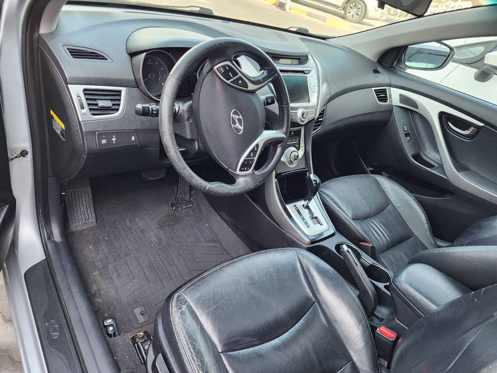 2012 HYUNDAI ELANTRA — 140918 Miles — Lot 71054093 - Marhaba Auctions Used Cars - Image 4