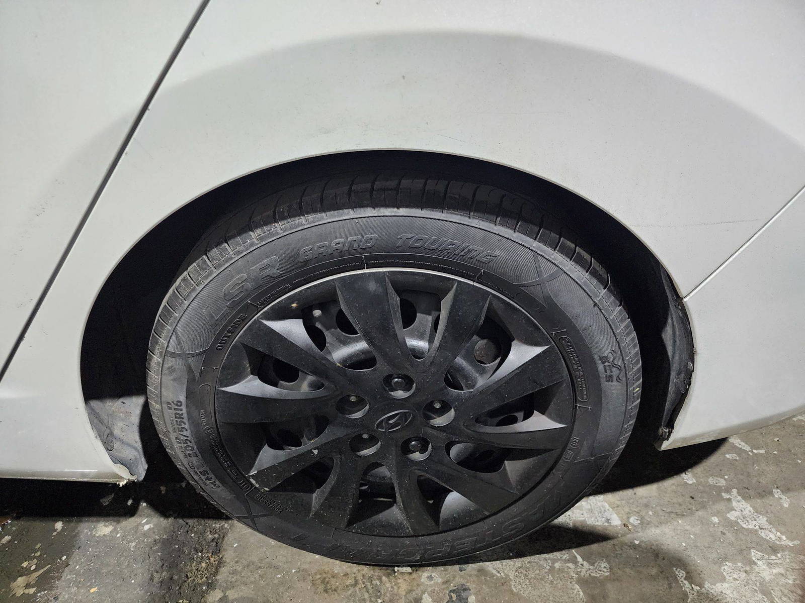 2011 HYUNDAI ELANTRA — 175143 Miles — Lot 40329957 — Al Quoz - Marhaba Auctions Used Cars - Image 11
