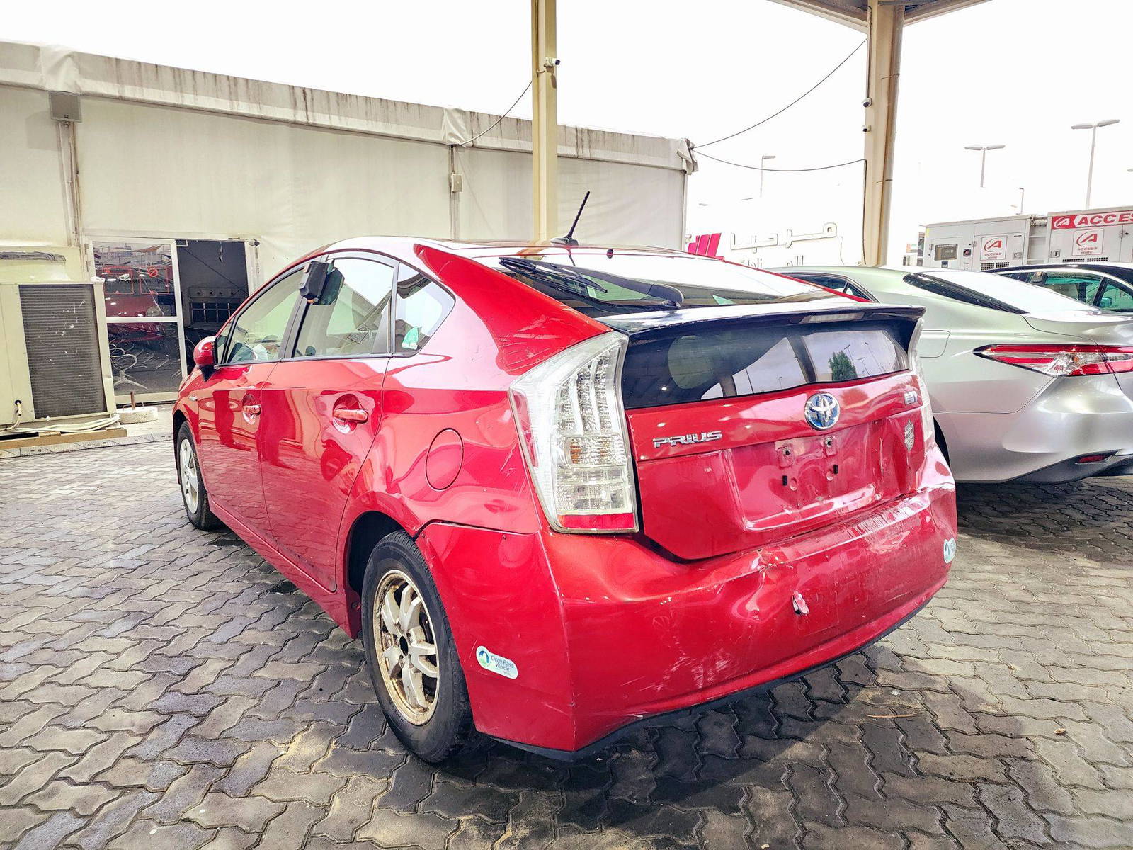 2010 TOYOTA PRIUS — 196728 Miles — Lot 0104503 — Souq - Marhaba Auctions Used Cars - Image 5