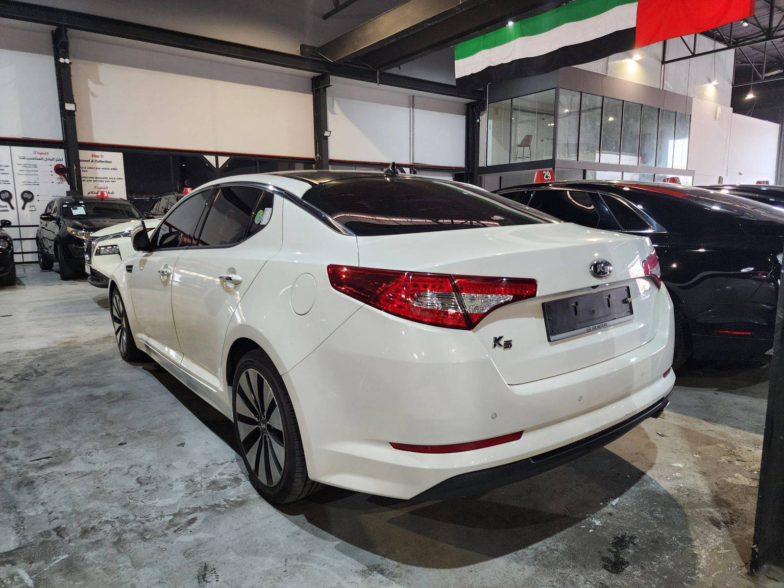 2011 KIA K5 — 223914 KM — Lot 110739 — Al Quoz - Marhaba Auctions Used Cars - Image 3