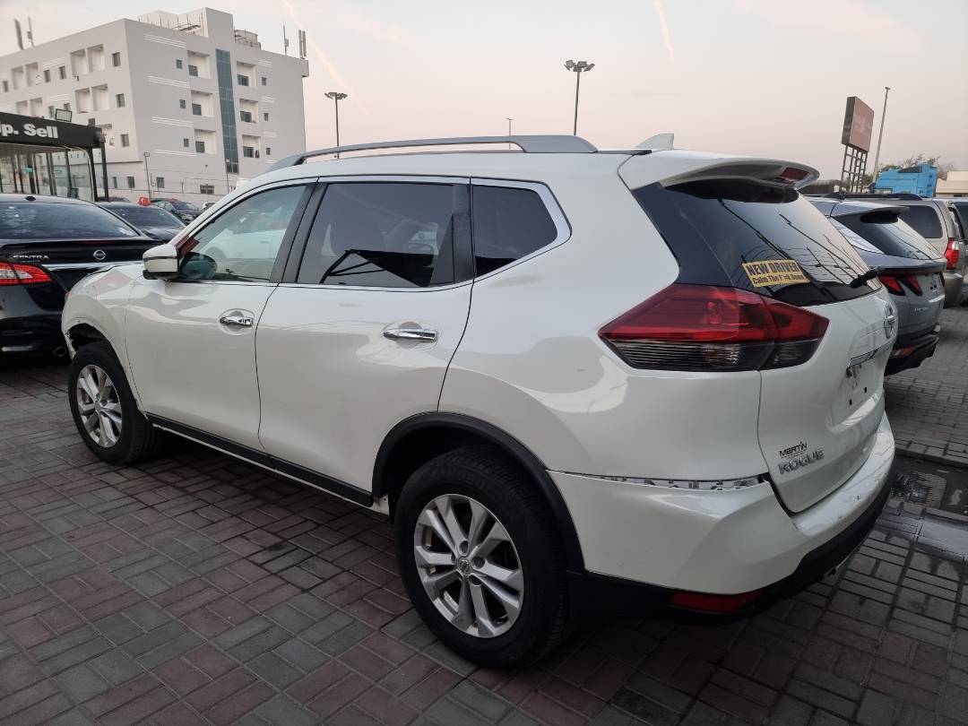 2018 NISSAN ROGUE — 106511 KM — Lot 215487 — Ind. 12 - Marhaba Auctions Used Cars - Image 4