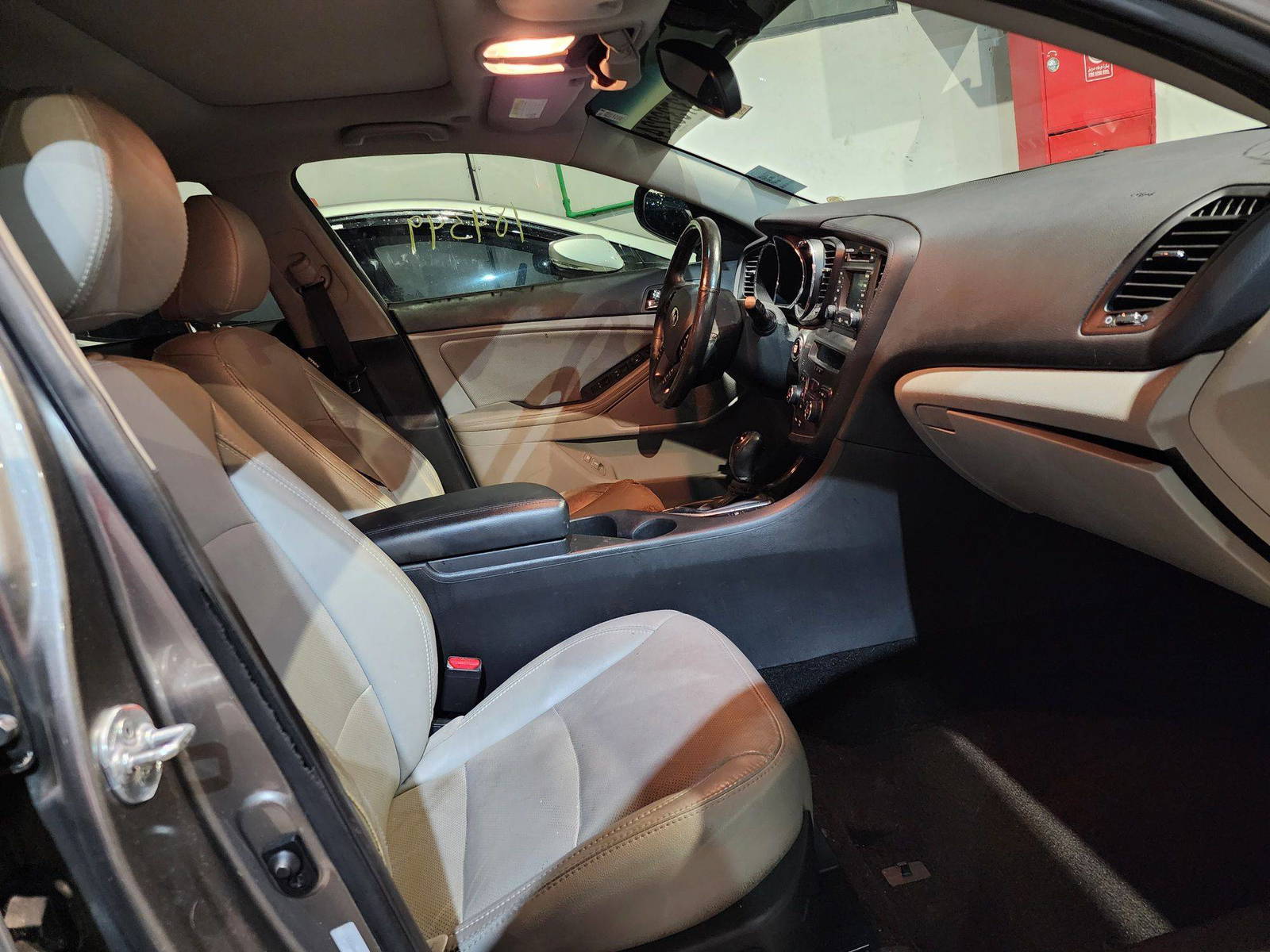 2013 KIA OPTIMA — 184550 Miles — Lot 83733224 — Al Quoz - Marhaba Auctions Used Cars - Image 9