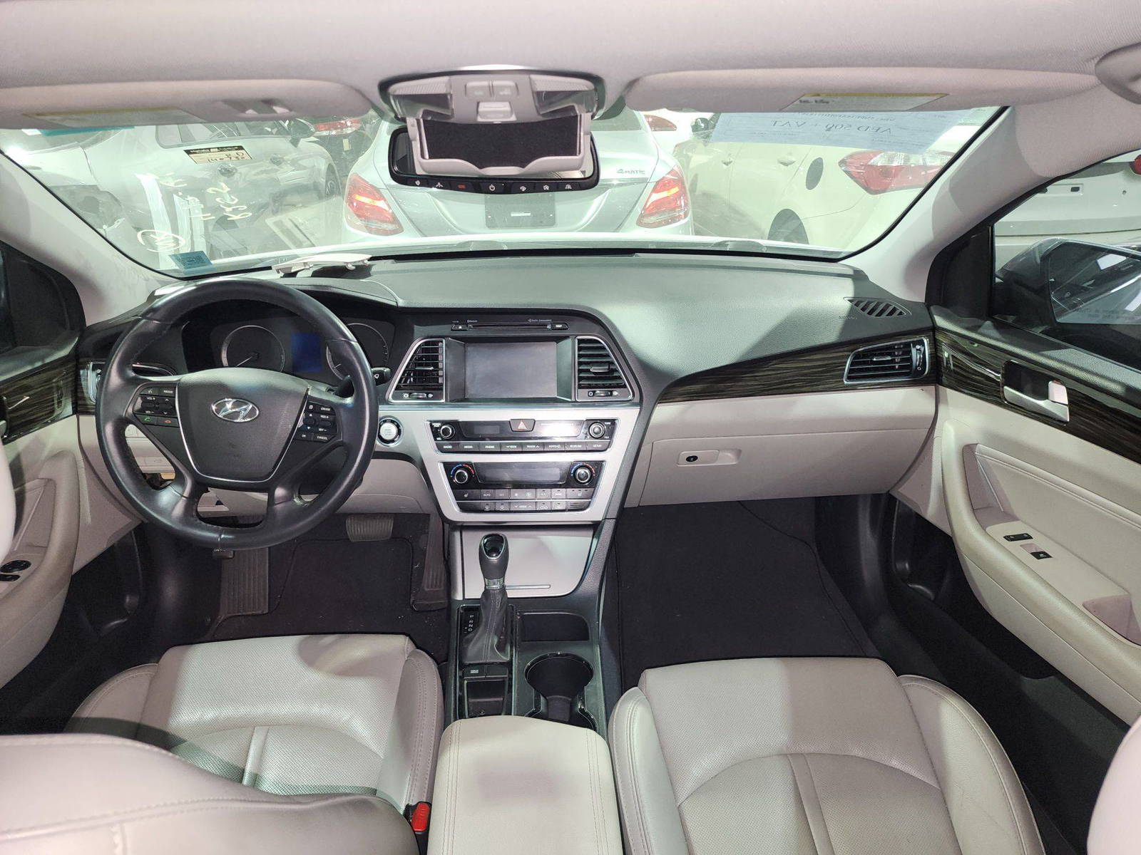 2017 HYUNDAI SONATA — 140730 Miles — Lot 241355 — Al Quoz - Marhaba Auctions Used Cars - Image 8