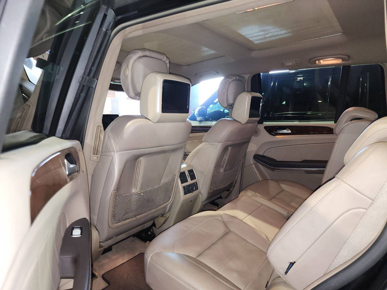 2014 MERCEDES BENZ GL 500 — 153427 KM — Lot A398613 — Main - Marhaba Auctions Used Cars - Image 7