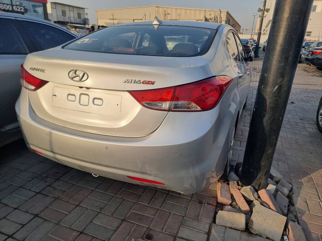 2011 HYUNDAI AVANTE — 156329 KM — Lot 24555 — Ind. 12 - Marhaba Auctions Used Cars - Image 5