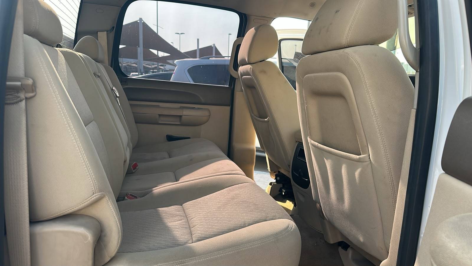 2013 CHEVROLET SILVERADO — 230262 KM — Lot DG230056 — Souq - Marhaba Auctions Used Cars - Image 7