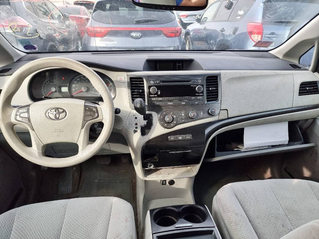 2011 TOYOTA SIENNA — 195907 Miles — Lot 147300 — Ind. 12 - Marhaba Auctions Used Cars - Image 7