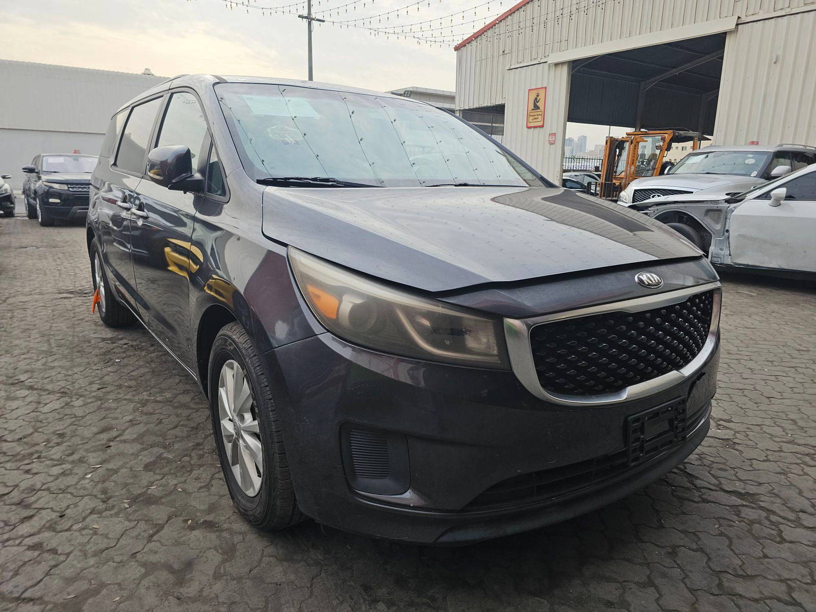 2016 KIA SEDONA — 200305 Miles — Lot G6171704 — Main - Marhaba Auctions Used Cars - Image 4