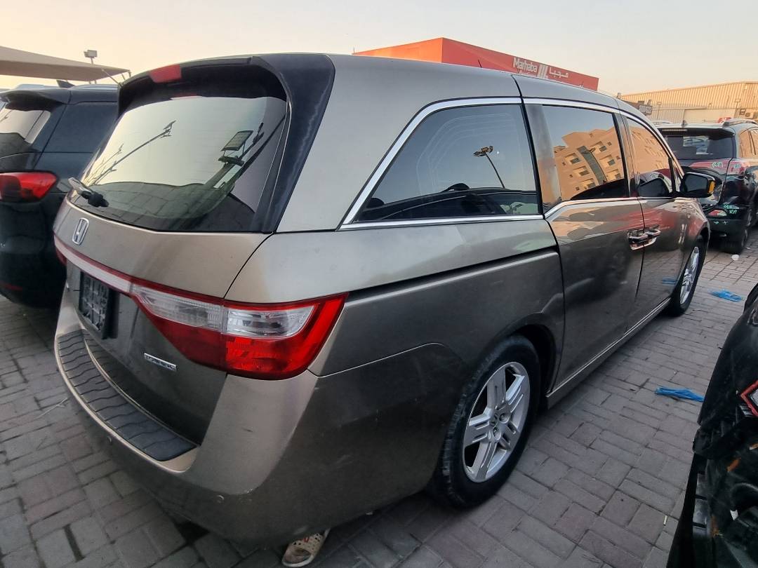 2013 HONDA ODYSSEY — 327248 KM — Lot 215478 — Ind. 12 - Marhaba Auctions Used Cars - Image 4