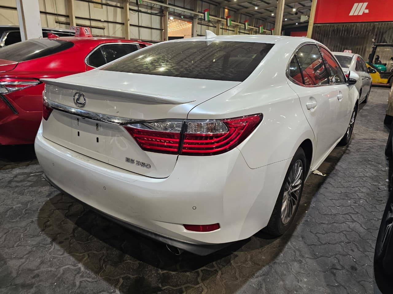 2015 LEXUS ES 350 — 167527 Miles — Lot 97033995 — Main - Marhaba Auctions Used Cars - Image 5