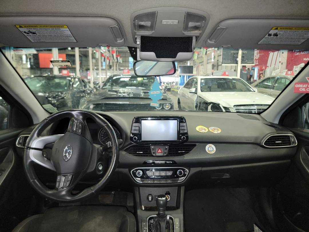 2018 HYUNDAI ELANTRA GT — 114381 KM — Lot 067585 — Souq - Marhaba Auctions Used Cars - Image 8