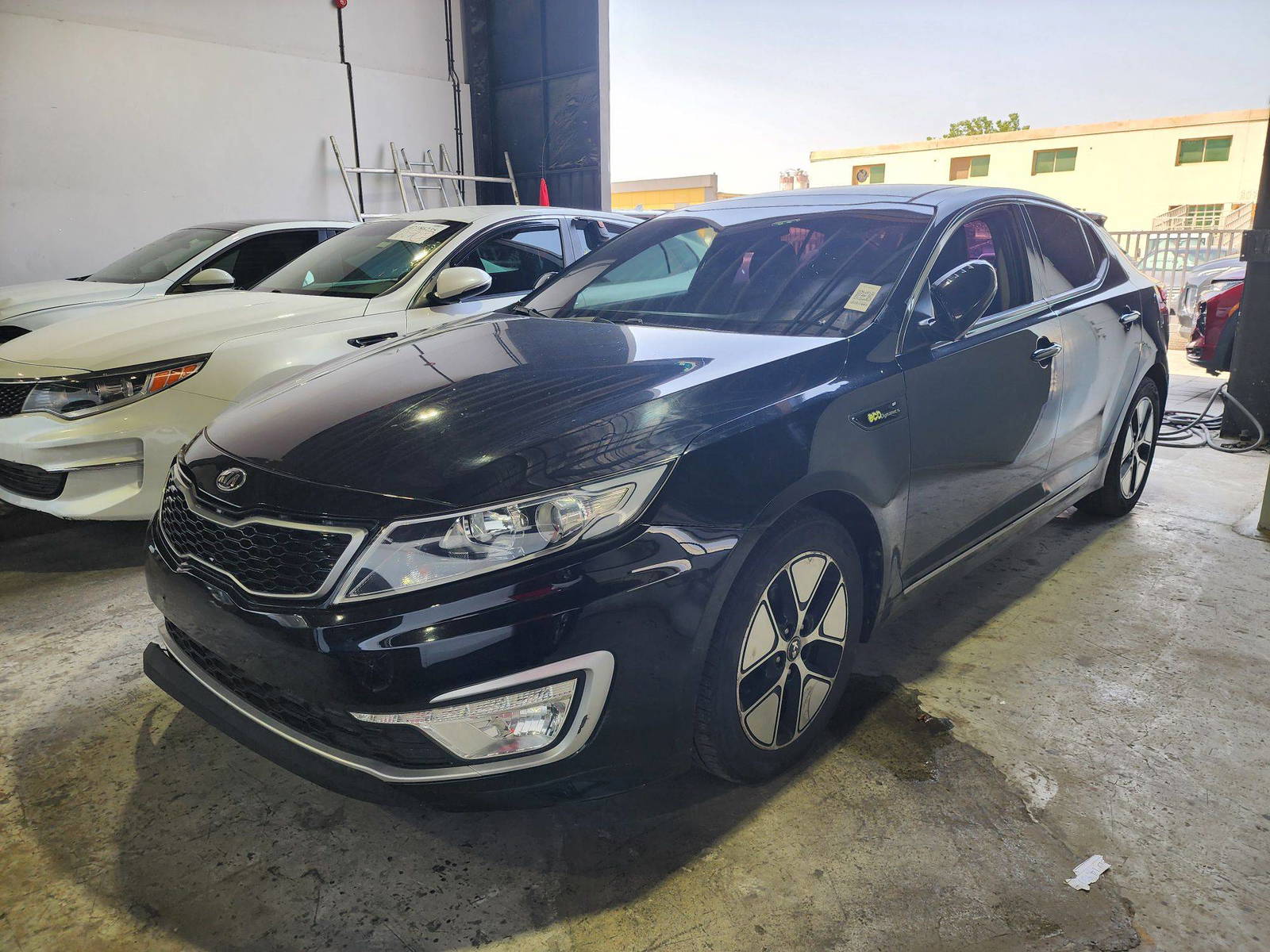 2013 KIA K5 — 201666 KM — Lot 019925 — Al Quoz - Marhaba Auctions Used Cars - Image 3
