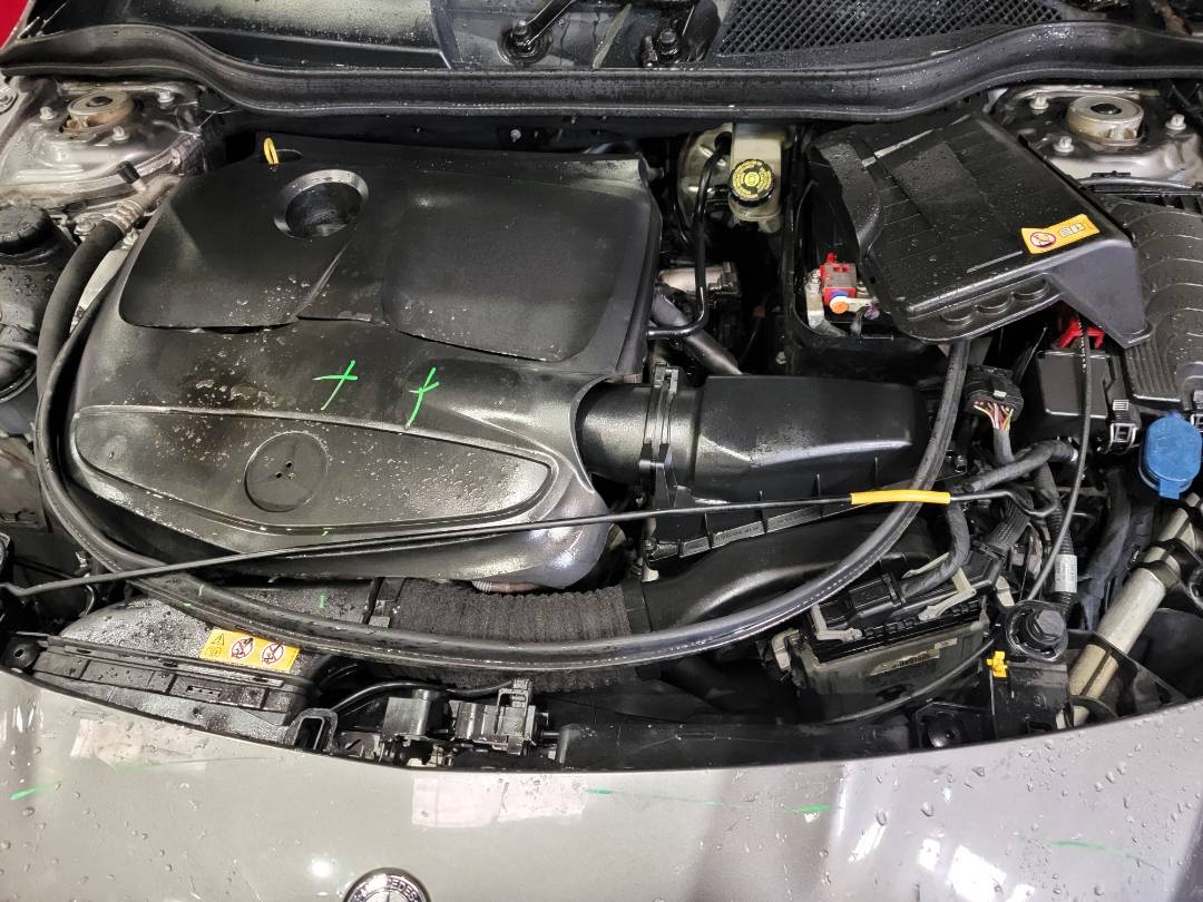 2014 MERCEDES BENZ CLA 250 — 163926 Miles — Lot N059009 — Souq - Marhaba Auctions Used Cars - Image 9