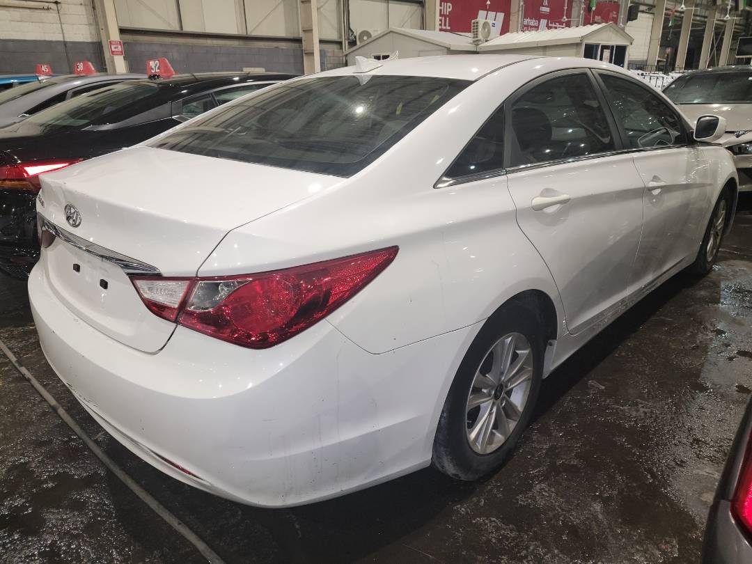 2013 HYUNDAI SONATA — 198981 Miles — Lot 37613067 - Marhaba Auctions Used Cars - Image 4