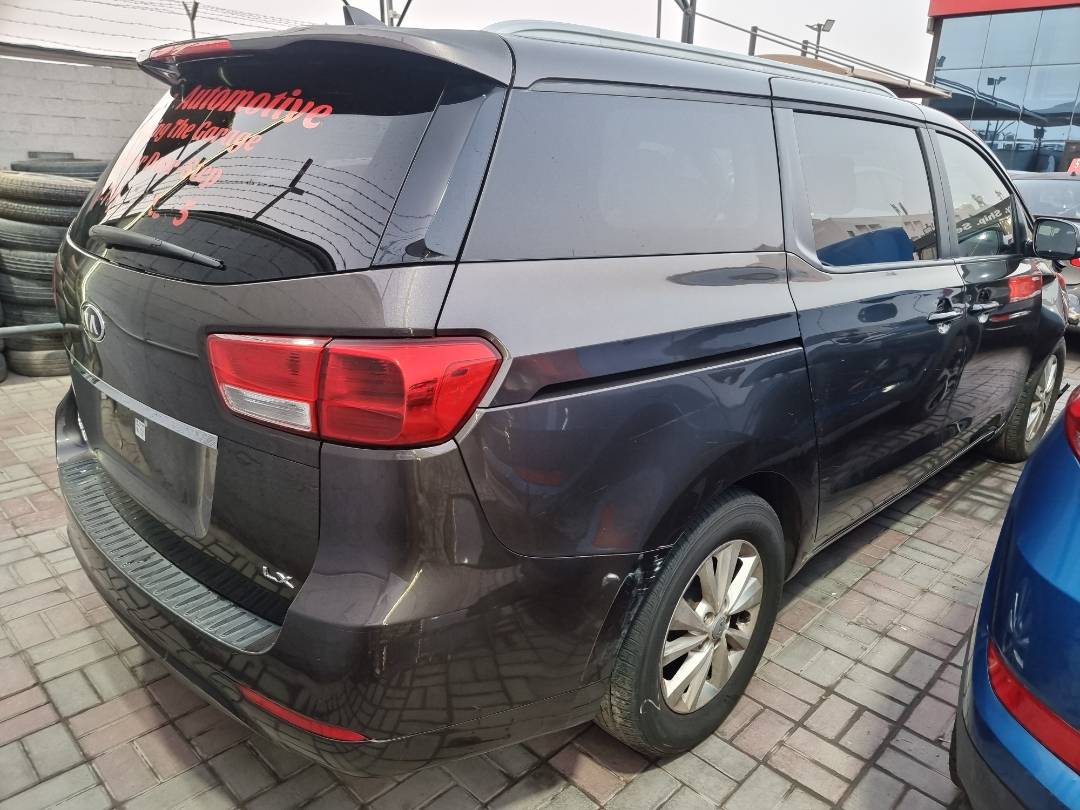 2015 KIA SEDONA — 151777 Miles — Lot 215487 — Ind. 12 - Marhaba Auctions Used Cars - Image 4