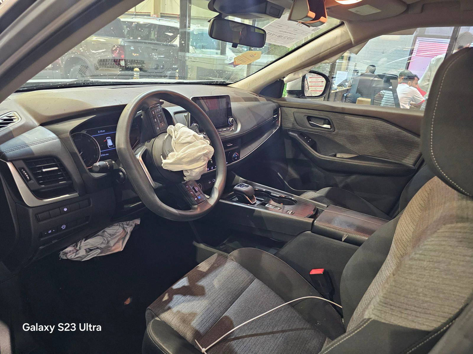 NISSAN ROGUE 2023 - Marhaba Auction Used Cars - Image 8