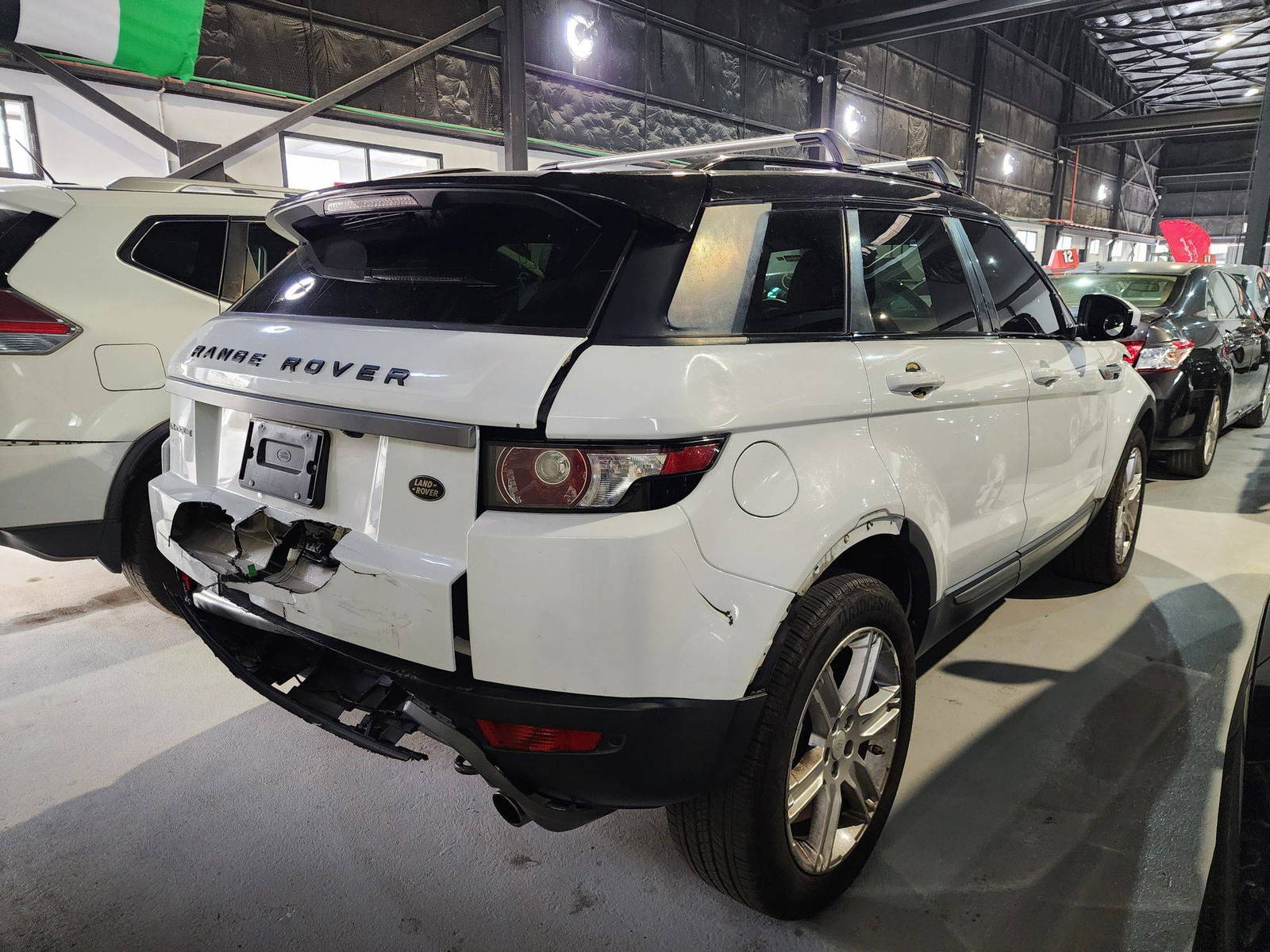 2014 LAND ROVER RANGE ROVER EVOQUE — 126691 Miles — Lot 125487 — Al Quoz - Marhaba Auctions Used Cars - Image 5