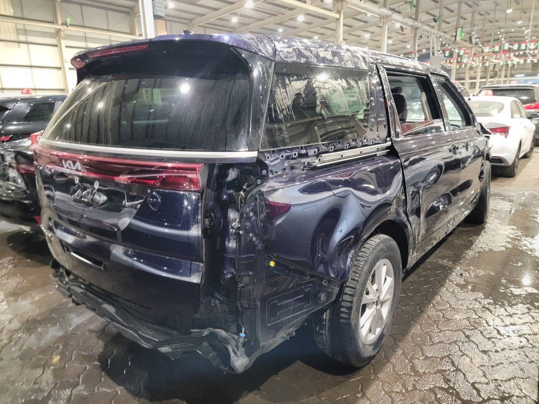 2022 KIA CARNIVAL LX — 29731 Miles — Lot 40108950 — Main - Marhaba Auctions Used Cars - Image 3