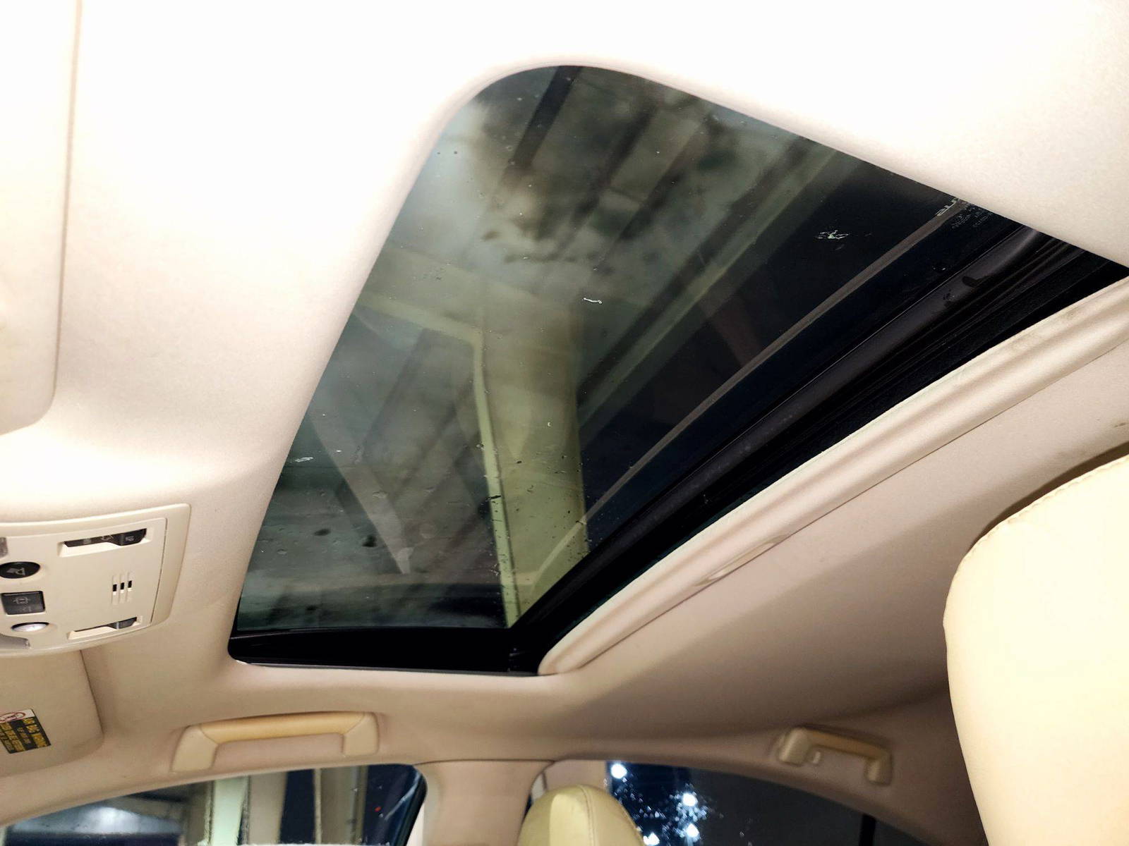 2013 LEXUS ES 350 — 148914 Miles — Lot 2078936 — Souq - Marhaba Auctions Used Cars - Image 8