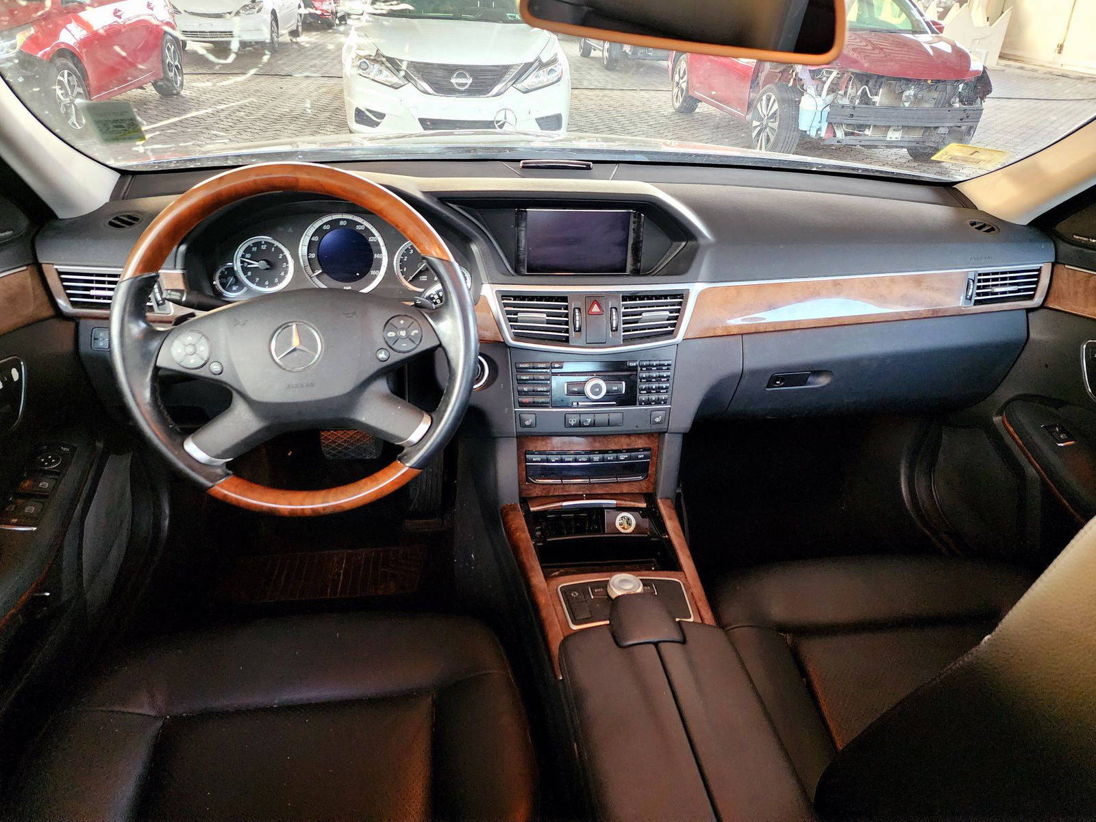 2011 MERCEDES BENZ E 350 — 176305 Miles — Lot 73381604 — Souq - Marhaba Auctions Used Cars - Image 7