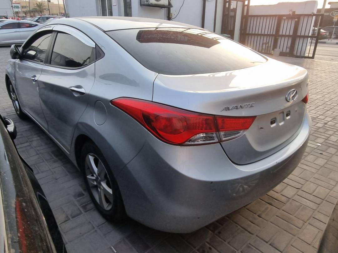 2012 HYUNDAI AVANTE — 256352 KM — Lot 345025 — Main - Marhaba Auctions Used Cars - Image 5