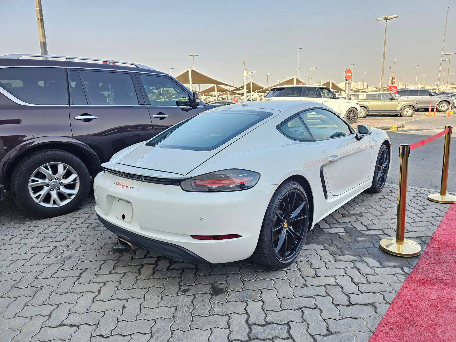 2018 PORSCHE 718 CAYMAN — 125594 Miles — Lot JK260854 — Souq - Marhaba Auctions Used Cars - Image 4