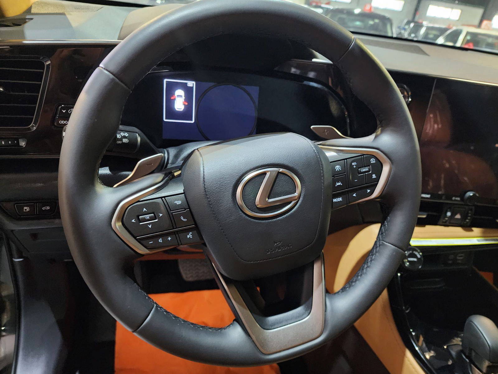 2024 LEXUS NX 250 — 4642 Miles — Lot 60694814 — Al Quoz - Marhaba Auctions Used Cars - Image 15