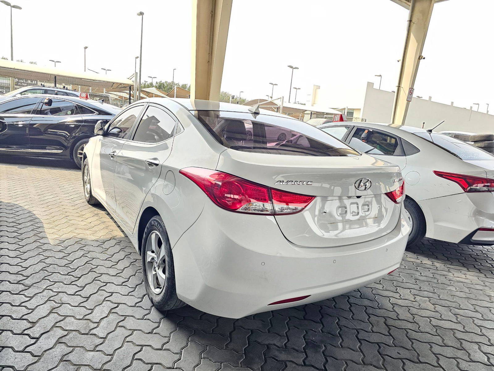 2011 HYUNDAI AVANTE — 86368 KM — Lot 037829 — Main - Marhaba Auctions Used Cars - Image 5