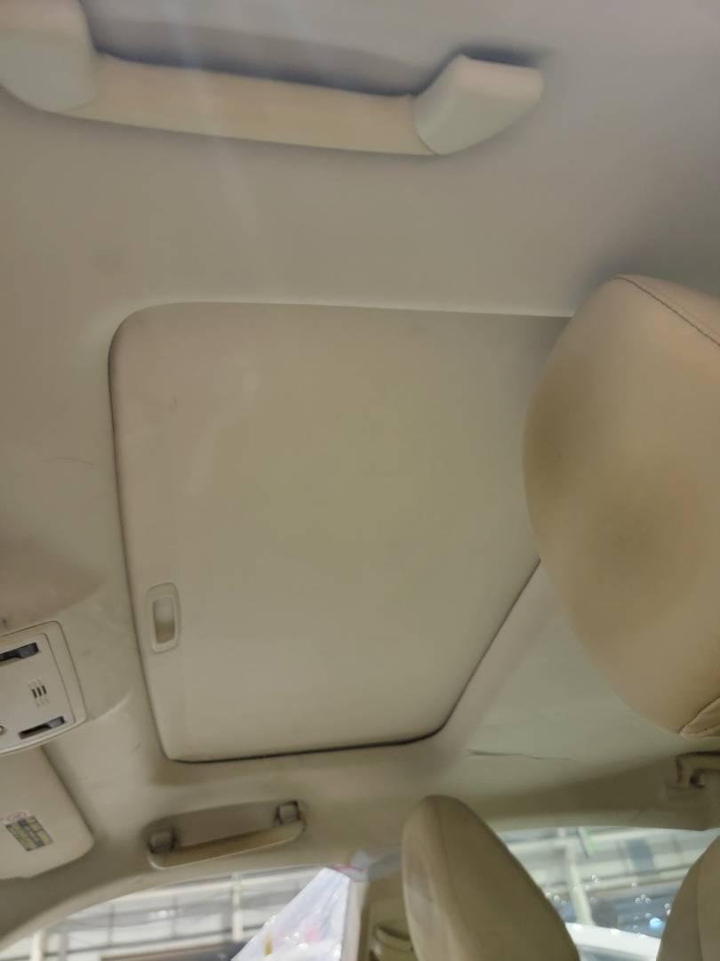 2013 LEXUS ES 300H — 114760 Miles — Lot D2021402 - Marhaba Auctions Used Cars - Image 5