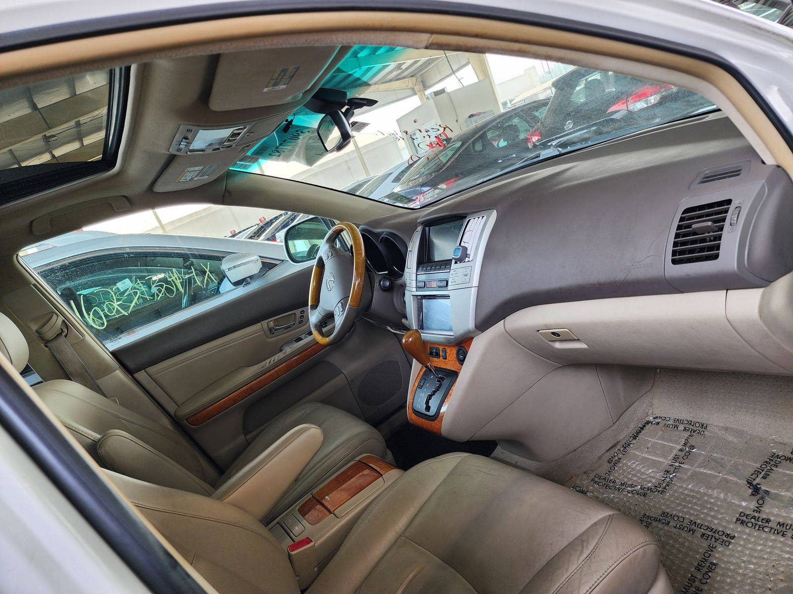 2008 LEXUS RX 350 — 175152 Miles — Lot 8C060685 — Souq - Marhaba Auctions Used Cars - Image 7