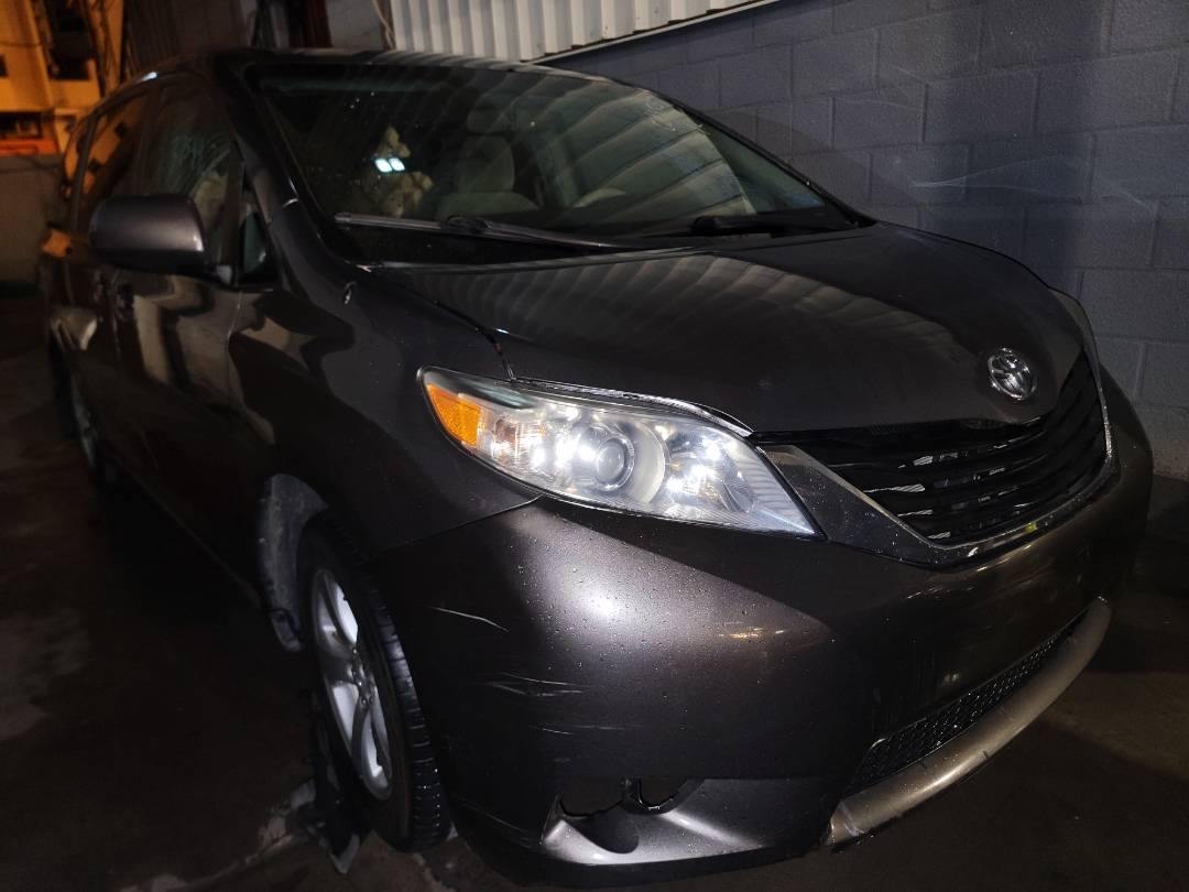 2011 TOYOTA SIENNA — 186216 Miles — Lot 083557 - Marhaba Auctions Used Cars - Image 3