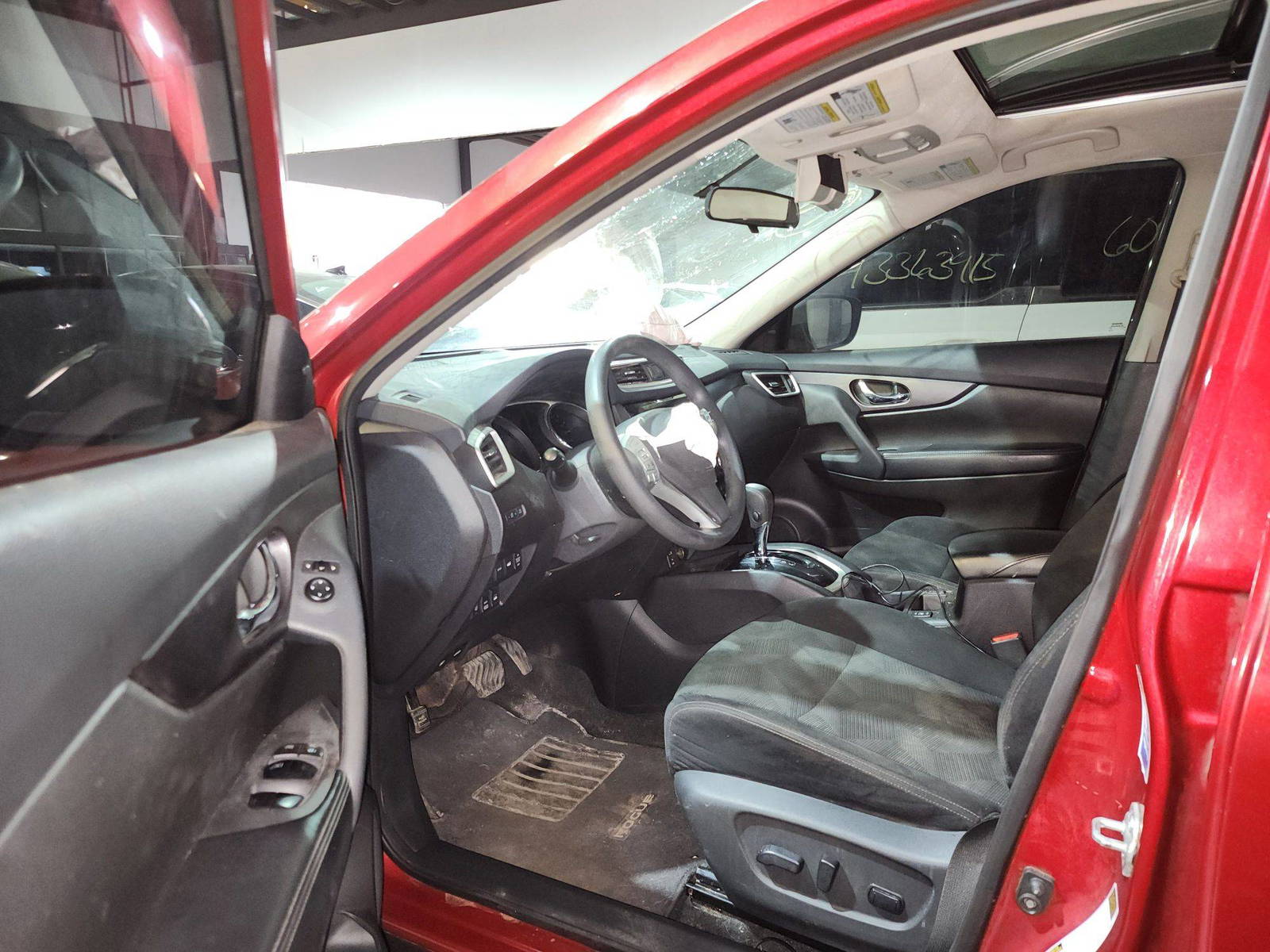 2016 NISSAN ROGUE — 165057 KM — Lot 832377 — Al Quoz - Marhaba Auctions Used Cars - Image 9